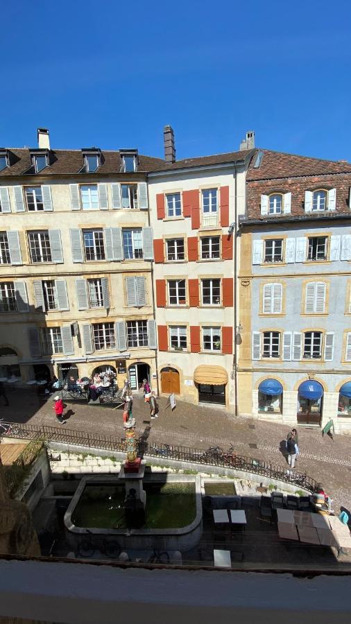Aux Chambres Du Banneret Neuchatel Luaran gambar