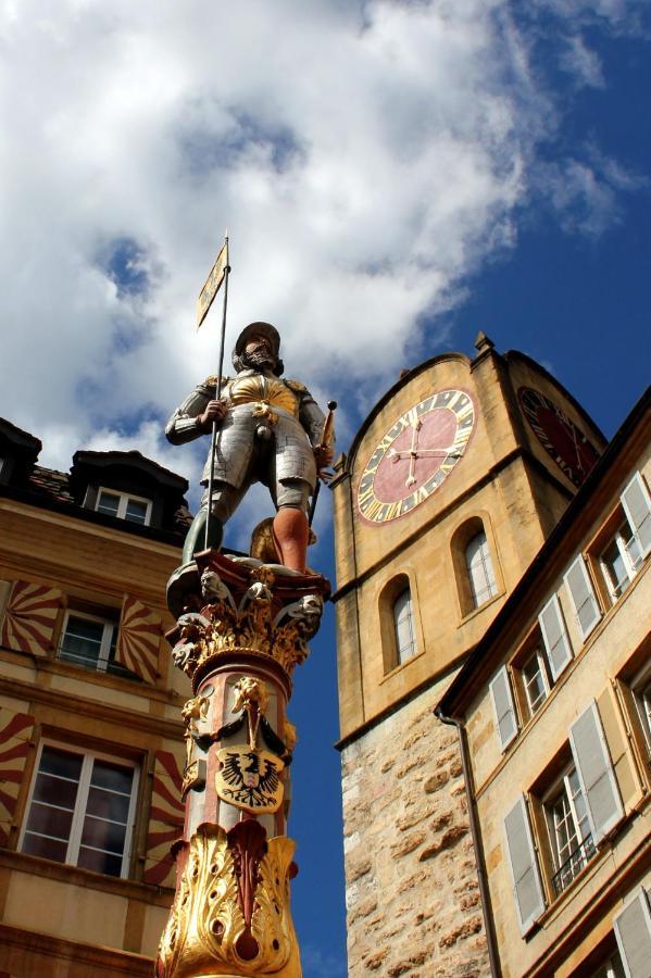 Aux Chambres Du Banneret Neuchatel Luaran gambar